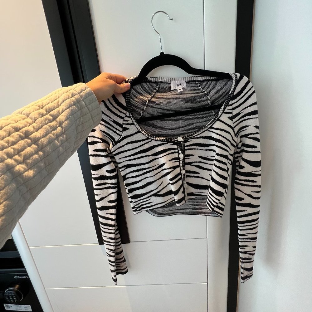 LPA cropped zebra sweater XS